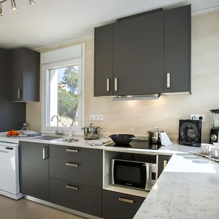Villa Cara Mull By Interhome Alcalali